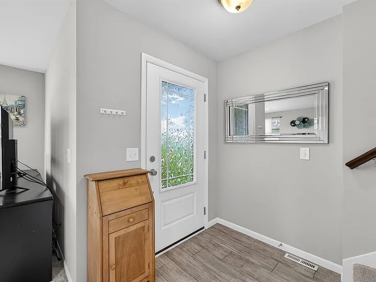 208 Sugar Maple Ln — Photo 4
