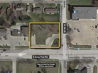 446 E Army Post Rd, Des Moines, IA 50315
