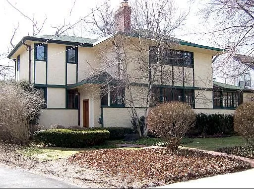 62 Warwick Rd photo 1