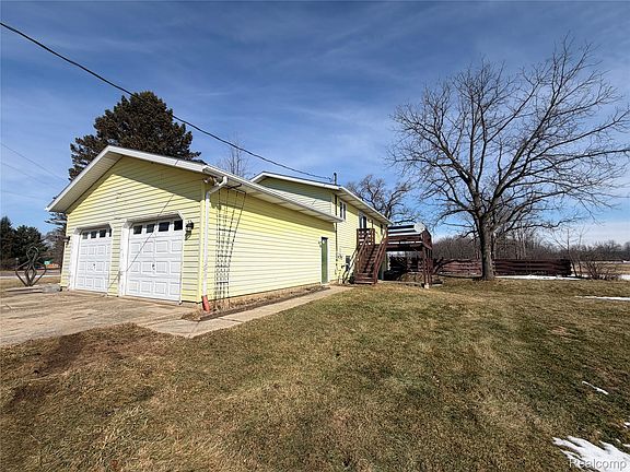 2nd image of 5749 Leix Rd