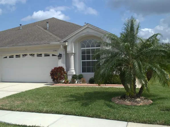 1746 Ravenridge St, Zephyrhills, FL 33543