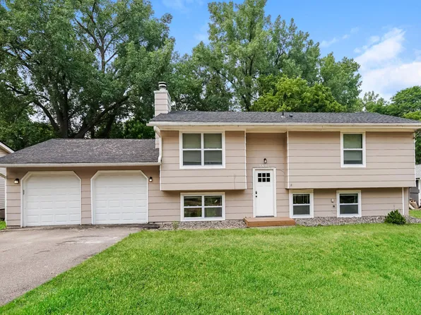 8601 Green Haven Dr, Minneapolis, MN 55445