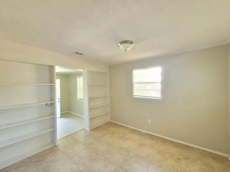 15 Audusson Ave — Photo 13
