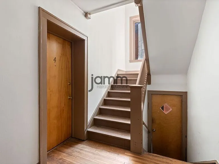 2773 Hampshire Rd #10 — Photo 4