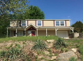 31793 Darin Ln, Crystal Lakes, MO 64024
