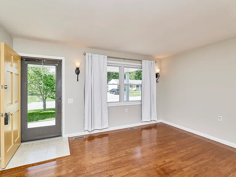 3248 Janton Ln — Photo 7