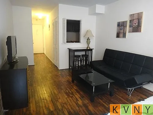 Rented by KVNY Soho | media 37