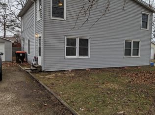 206 W Green St APT B, Savoy, IL