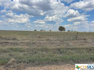 2 County Road 232, Floresville, TX 78114