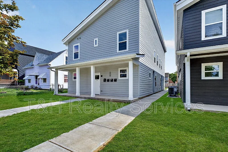 415 N Walcott St — Photo 2
