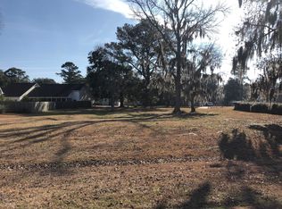 1005 Mustelidae Rd, Beaufort, SC 29902