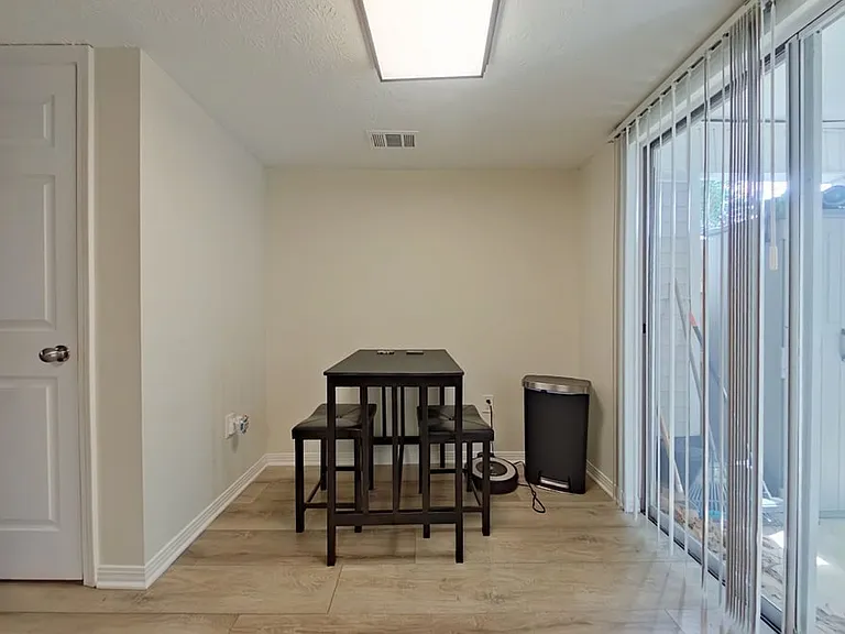 5 Chatelaine Cir SE — Photo 8