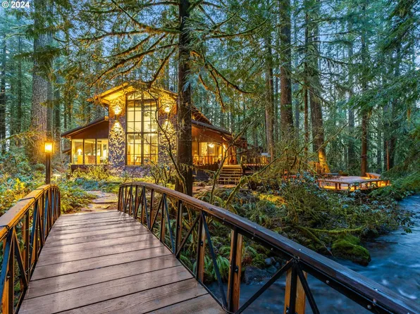 26565 E Arlie Mitchell Rd, Rhododendron, OR 97049