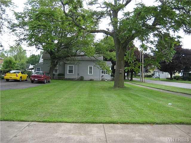 2nd image of 797 Oliver St