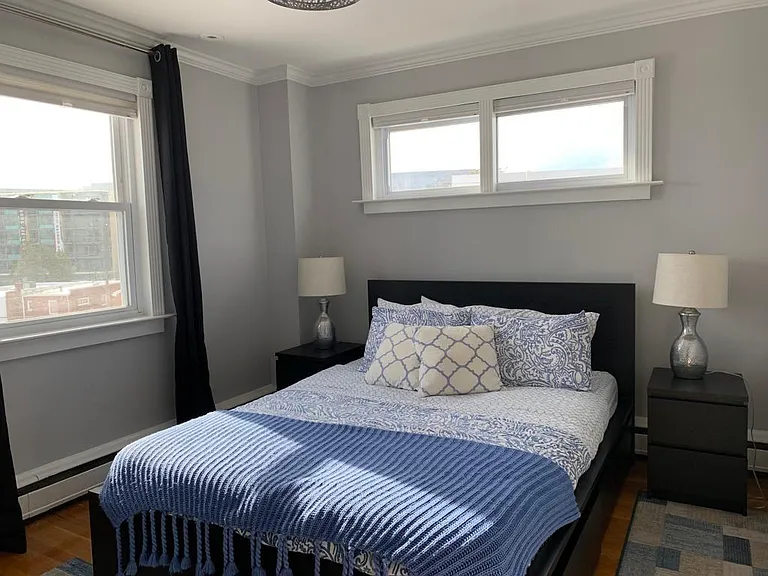 523 Ingraham St NE — Photo 17