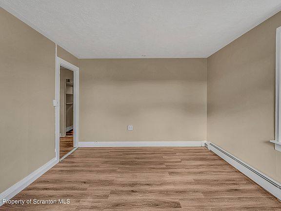 5th image of 107 2nd St Floor 2