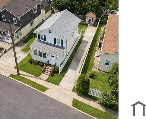 137 Fulton St