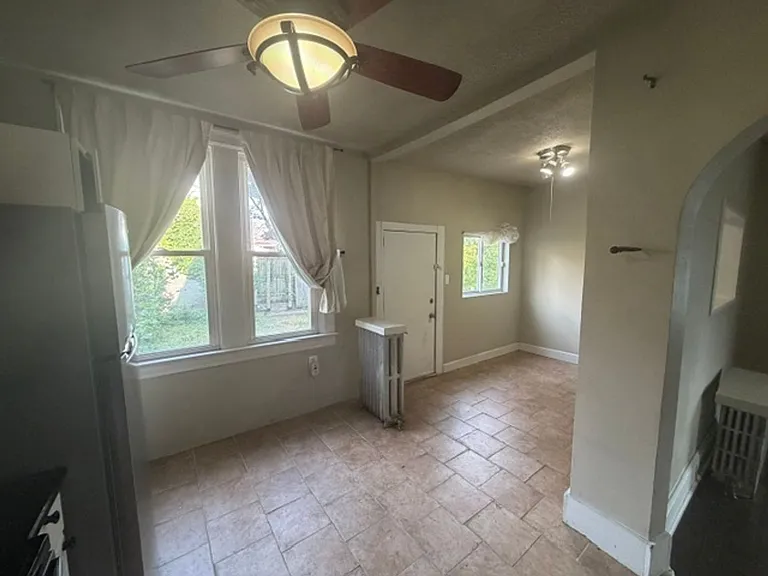 75 Craighead St — Photo 16