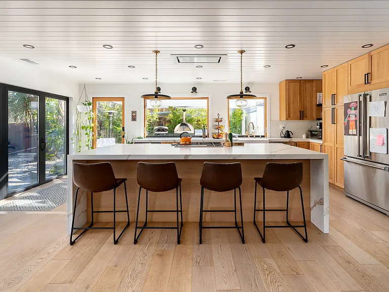 1778 La Playa Dr — Photo 10