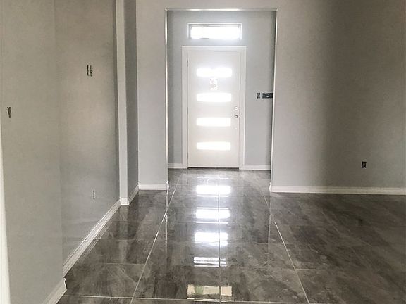 2nd image of 5413 Belmont Dr