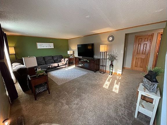 3rd image of 803 Hillside Dr