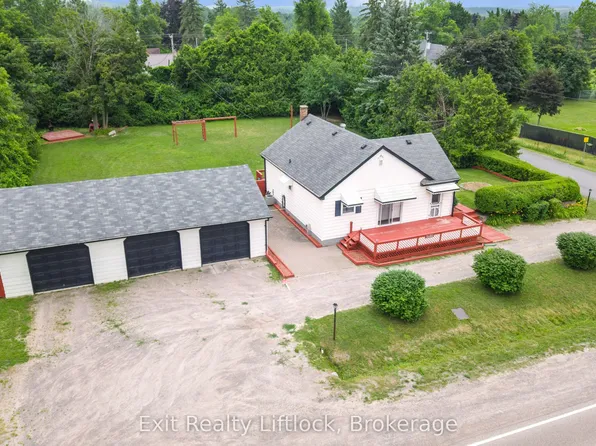 2 Edgewood Ave, Douro Dummer, ON K9L 1V1