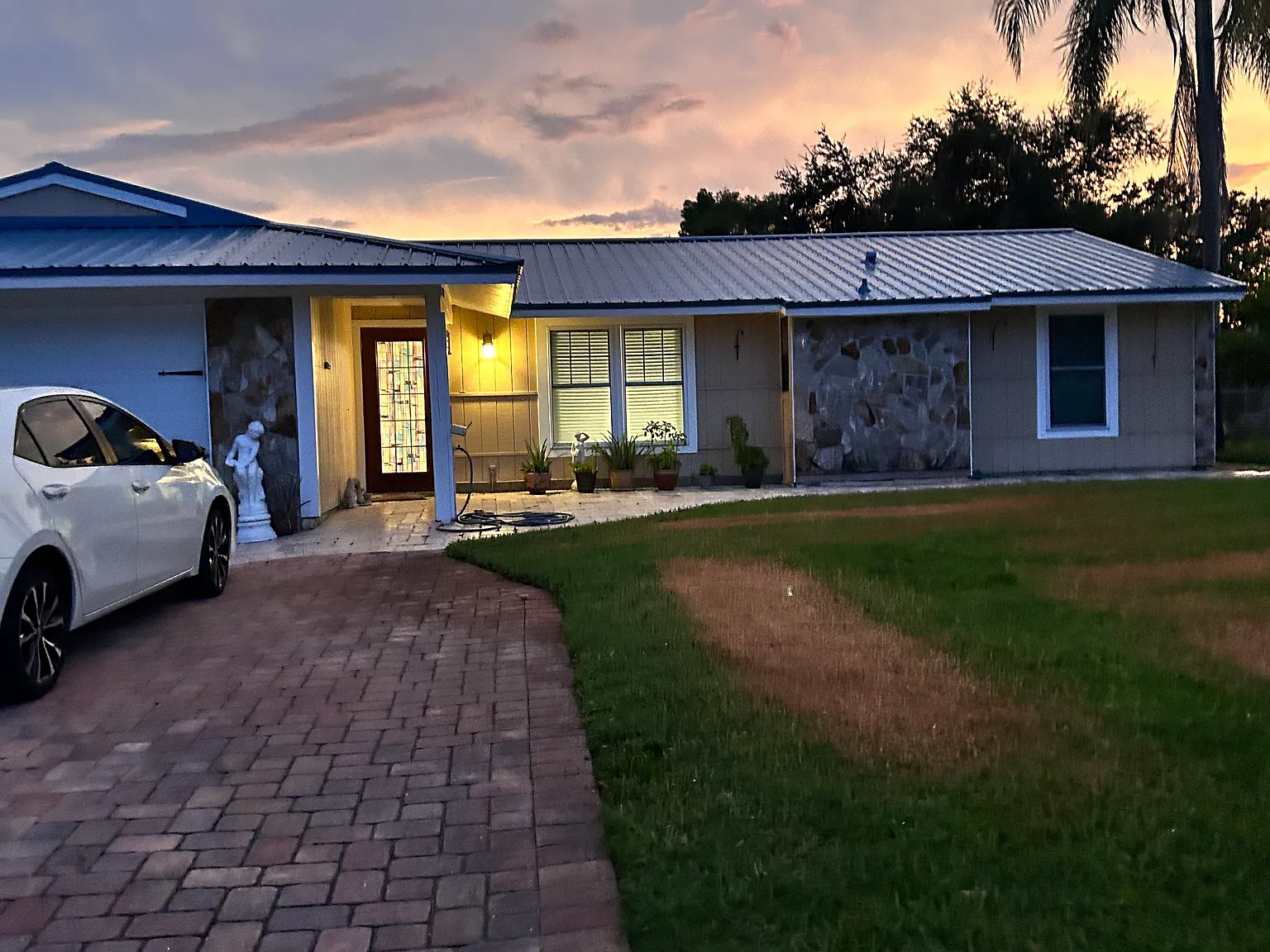 1 bed, 500 sqft, $1,300 — Photo 1