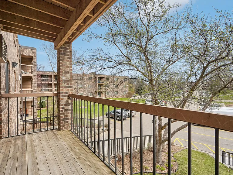 Park Place Apartments in Burnsville — Photo 27