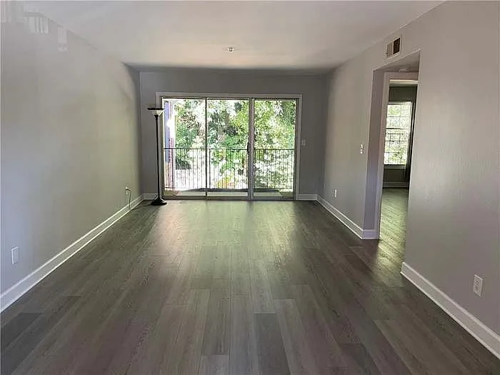 3117 Colonial Way #J — Photo 7
