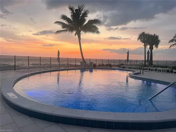 1717 Gulf Shore BLVD N #101, NAPLES, FL 34102