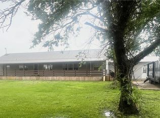 933 1300th St, Iola, KS 66749