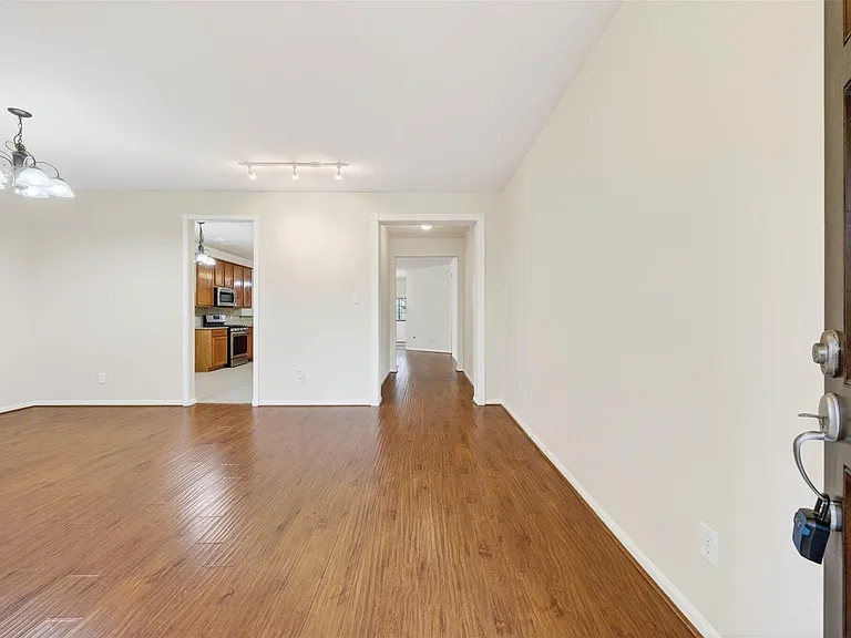 11630 Forest Wind Ln — Photo 7