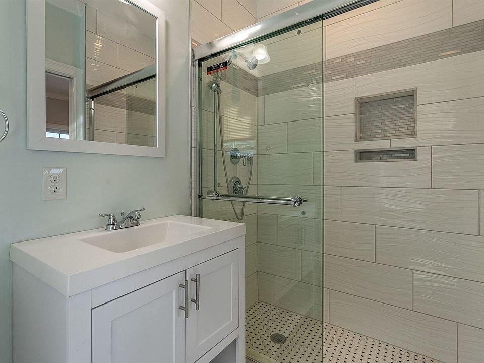 38_bathroom-12-1920