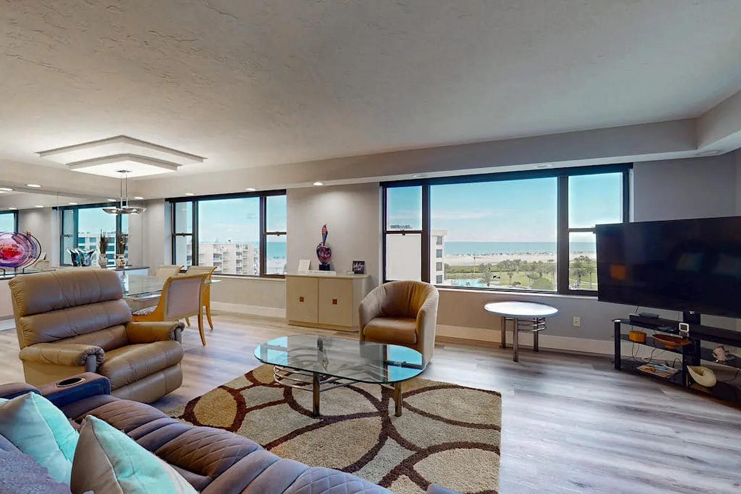 3 bed, 3.0 bath, 1732 sqft, $9,230 — Photo 1