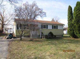 2648 Arthur St, Oregon, OH 43616