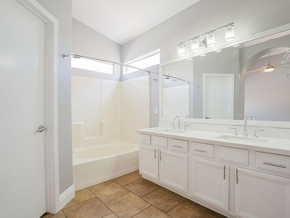 5th image of 11404 W Dana Ln