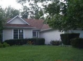 1183 Village Glen Dr, Batavia, OH 45103