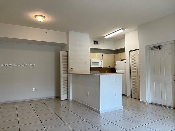 2nd image of 7280 NW 114th Ave #1028