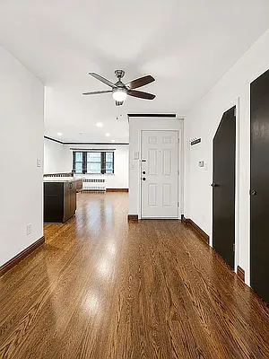 Living room, photo 1