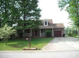 210 Bob White Dr, Clarksville, TN