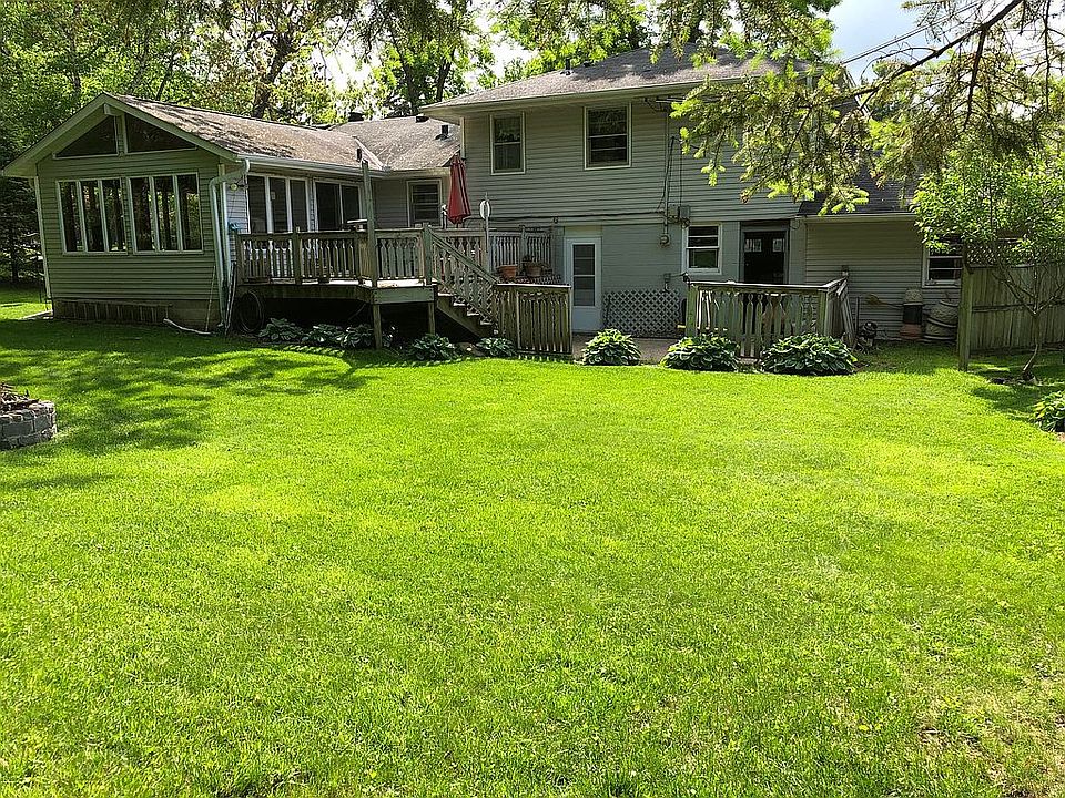 Large  backyard Beard Ave