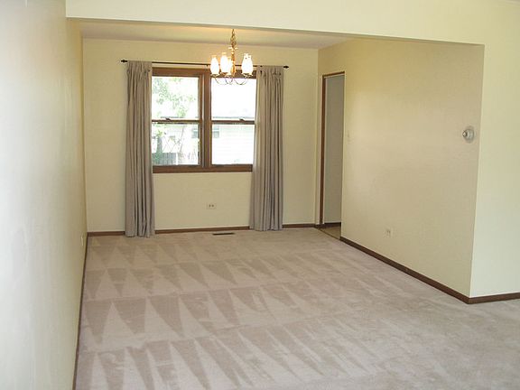 2nd image of 1216 Mansfield St