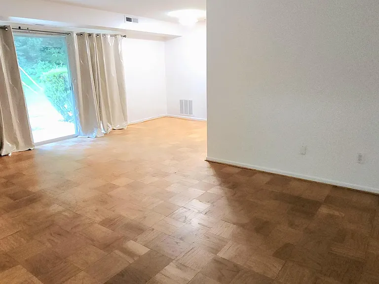 10028 Mosby Woods Dr #232 — Photo 3