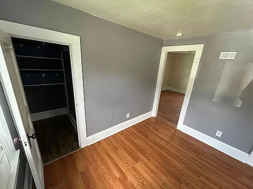 102 Lauren Ave — Photo 8