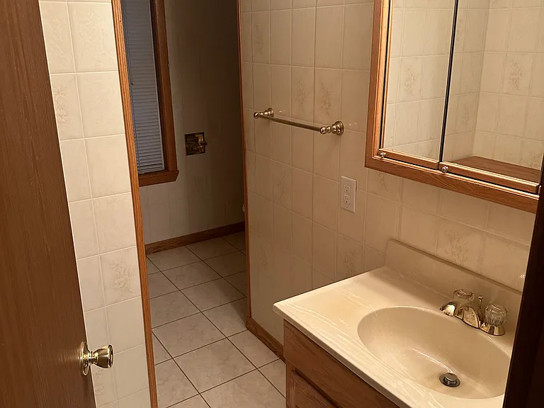 525 Duwell St — Photo 5