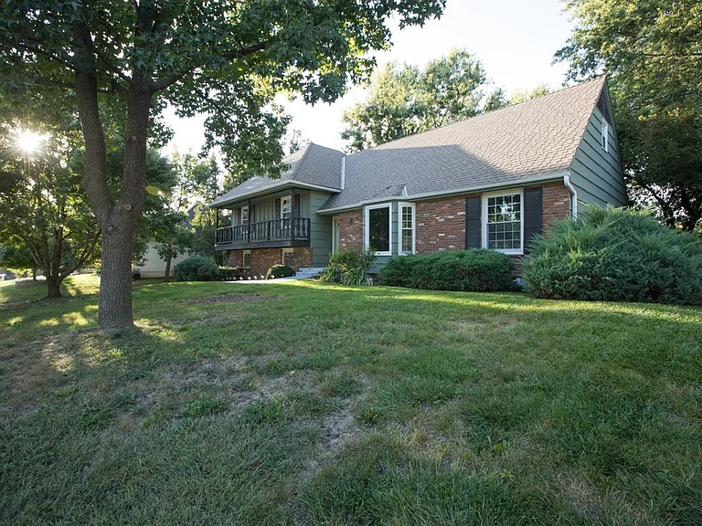 128 Seneca Ln — Photo 2
