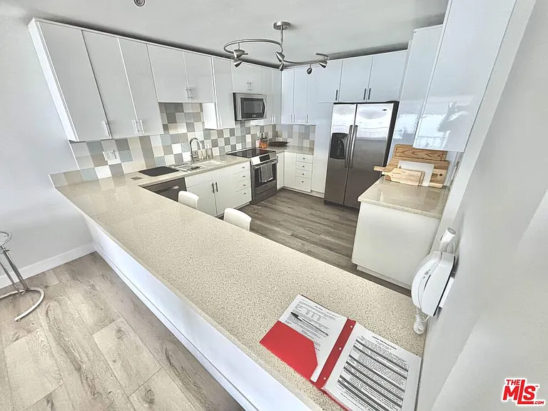 18063 Coastline Dr — Photo 12