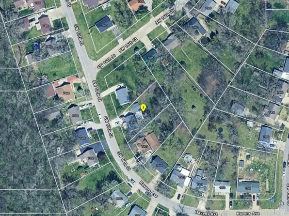 7405 SW 17th St, Des Moines, IA 50315