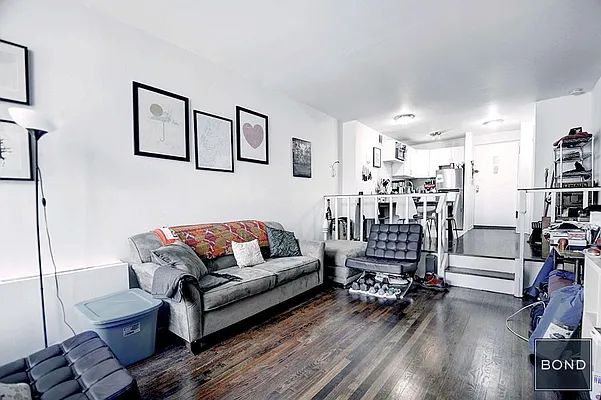 Rented by Bond New York | media 19