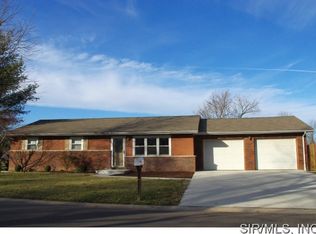 112 Lou Rosa Dr, Collinsville, IL 62234